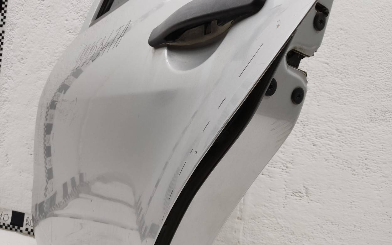 Дверь задняя левая