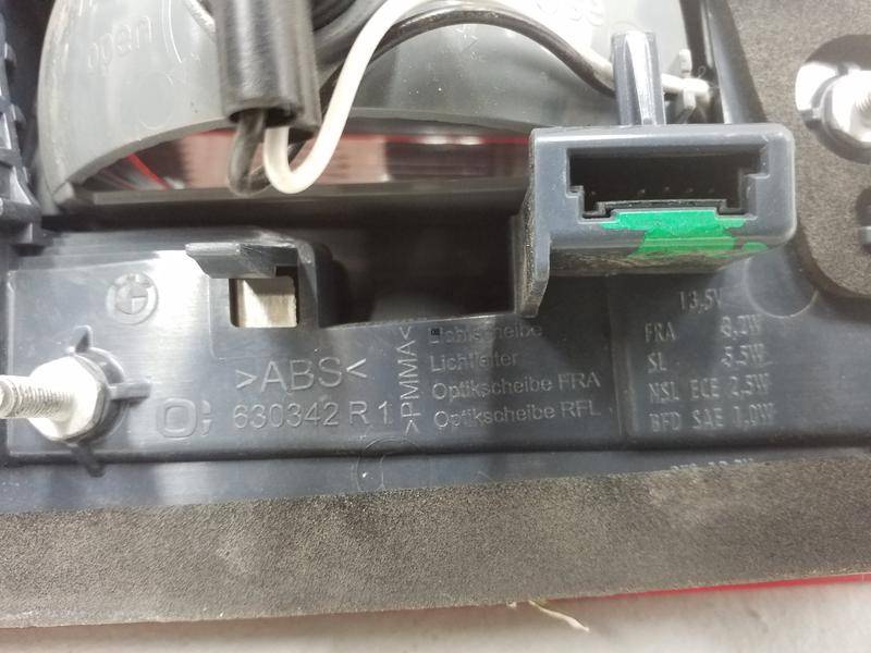 Фонарь задний внутренний правый