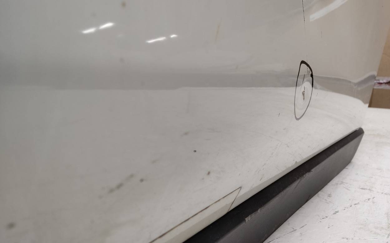 Дверь задняя левая