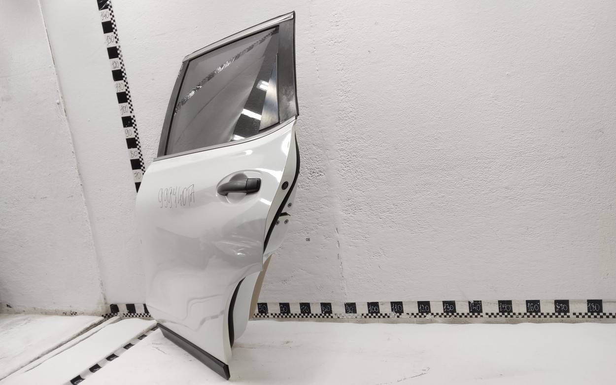 Дверь задняя левая