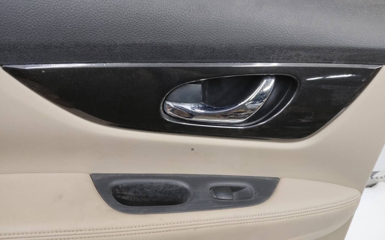 Дверь задняя левая