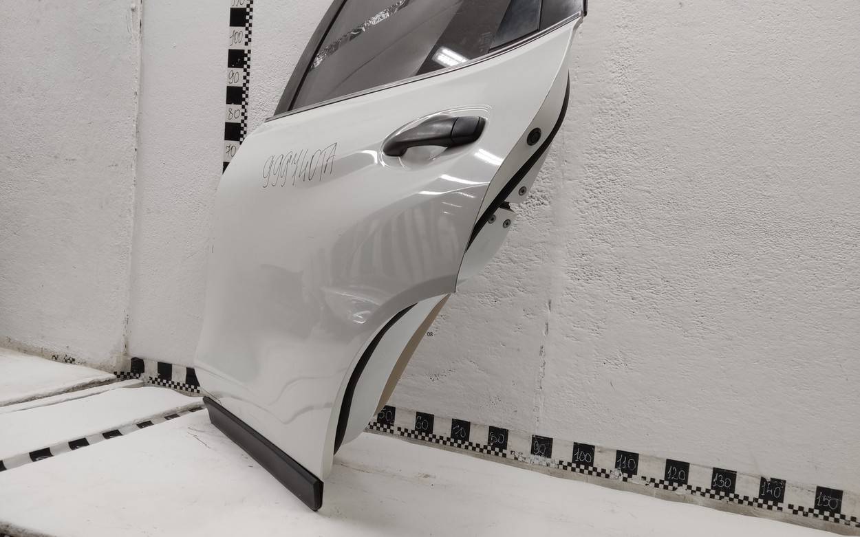 Дверь задняя левая