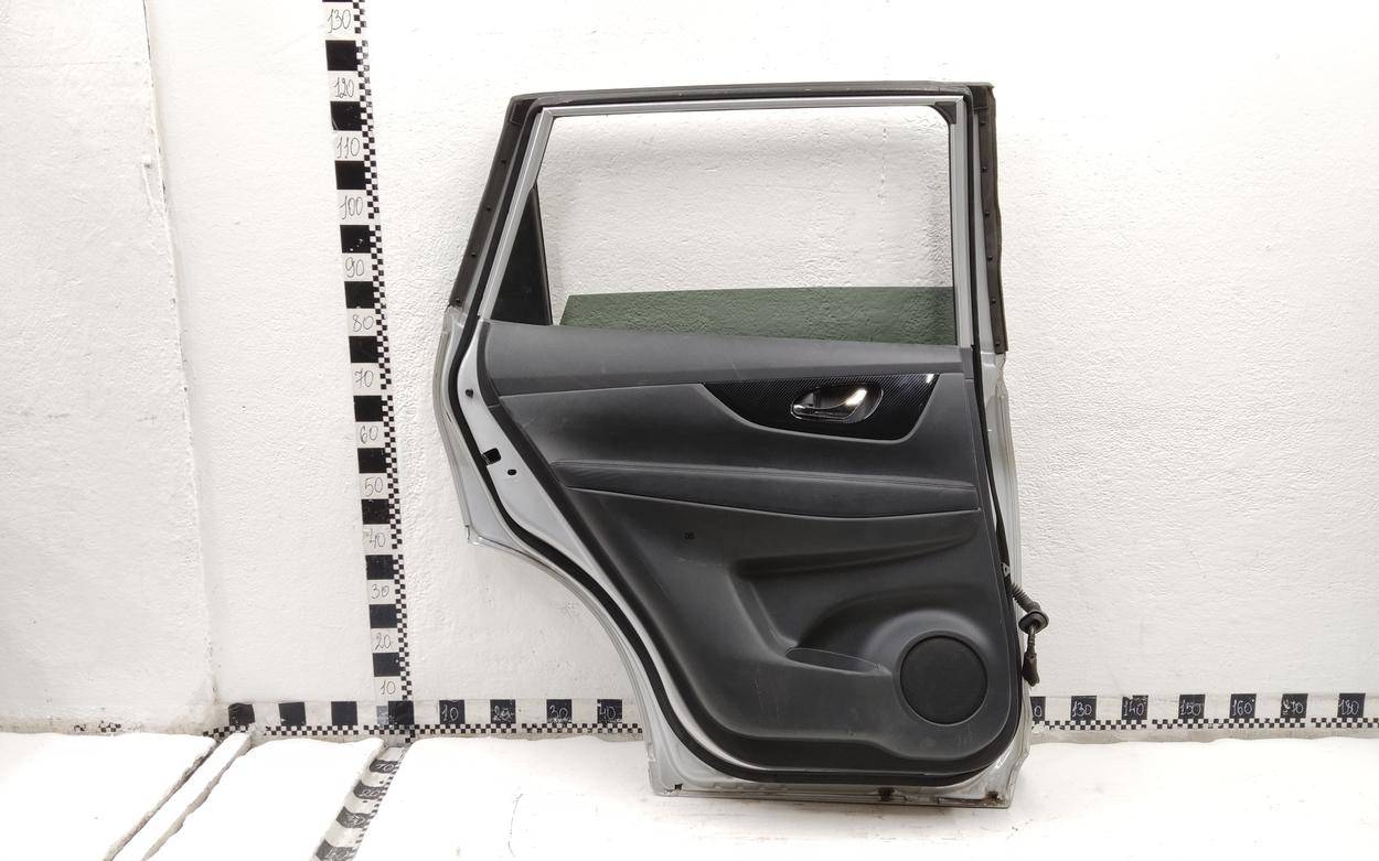 Дверь задняя левая