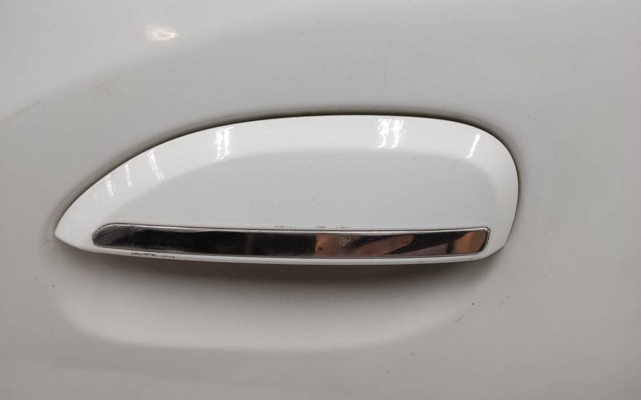 Дверь задняя левая