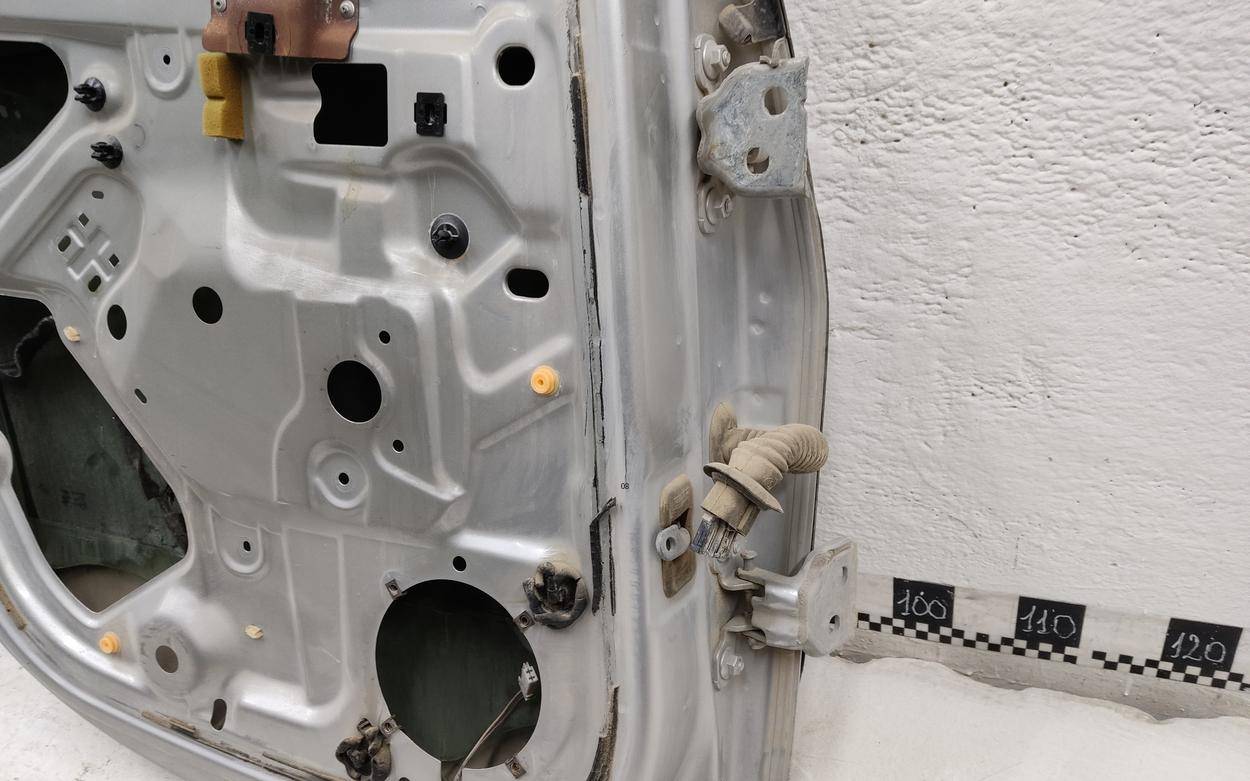 Дверь задняя левая