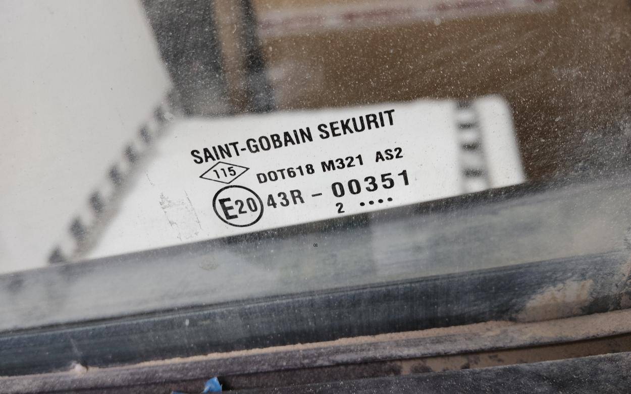 Дверь задняя левая