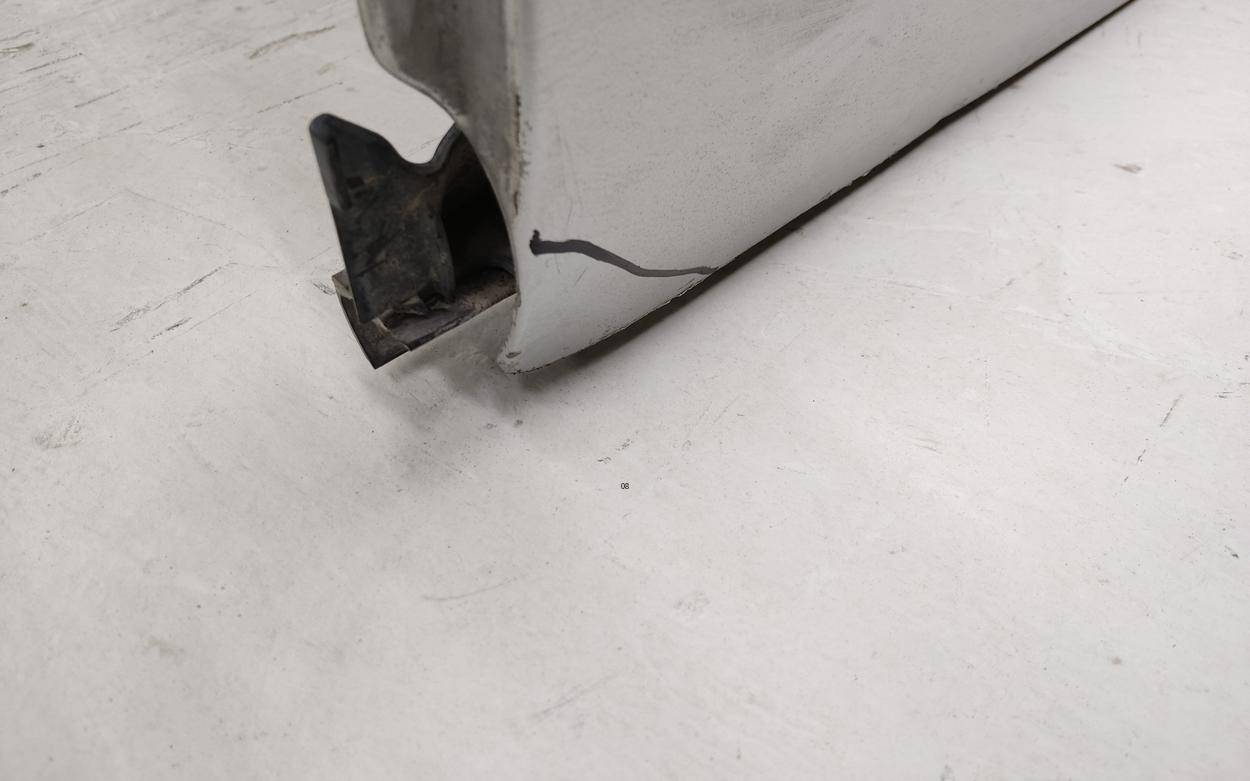 Дверь задняя левая