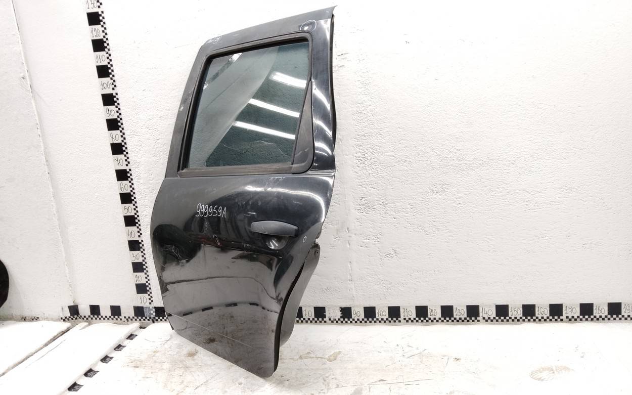 Дверь задняя левая