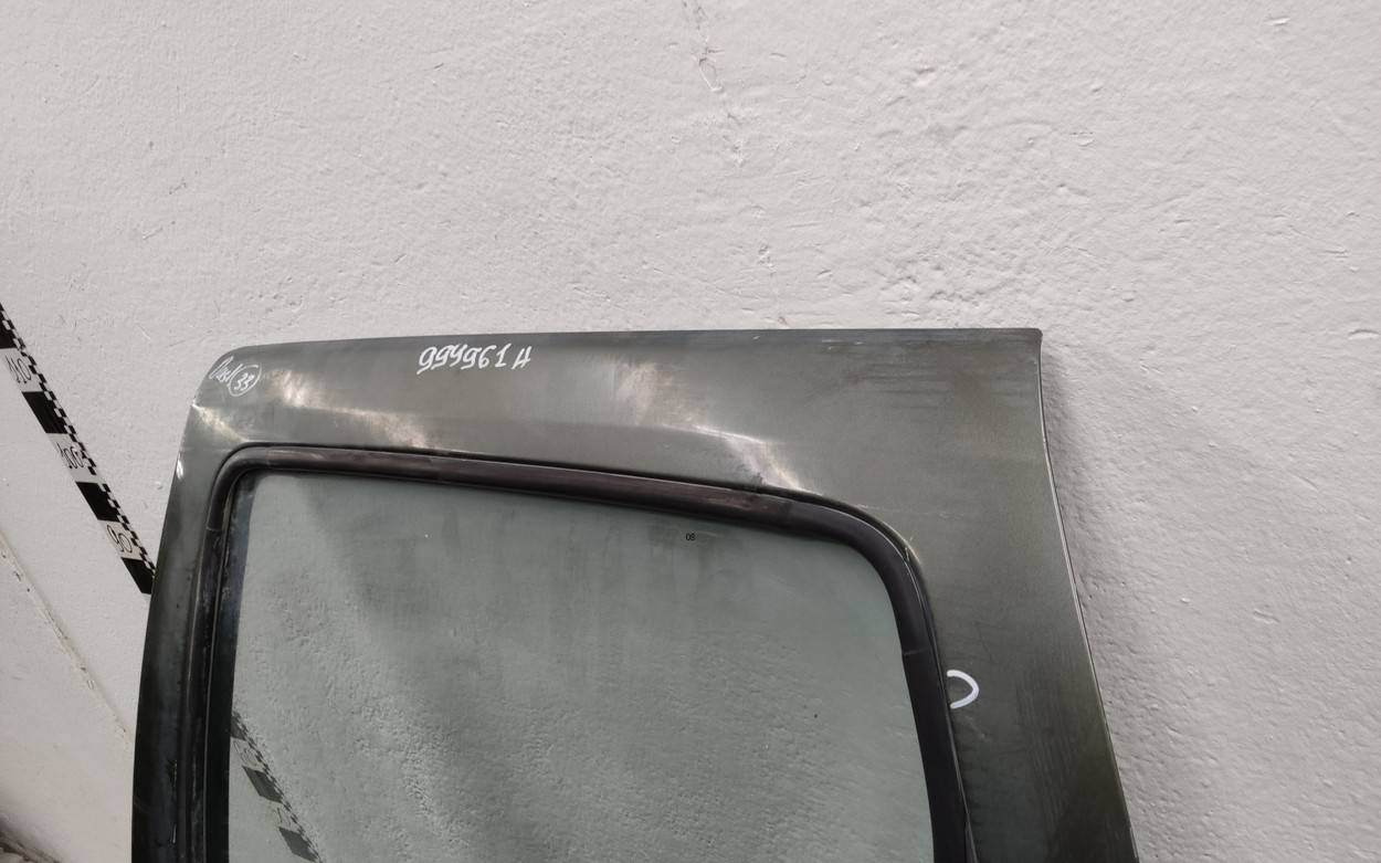 Дверь задняя левая