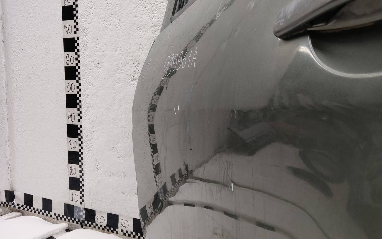 Дверь задняя левая