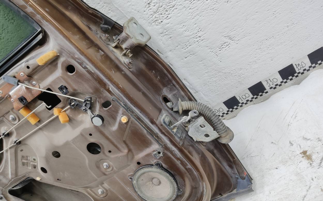 Дверь задняя левая