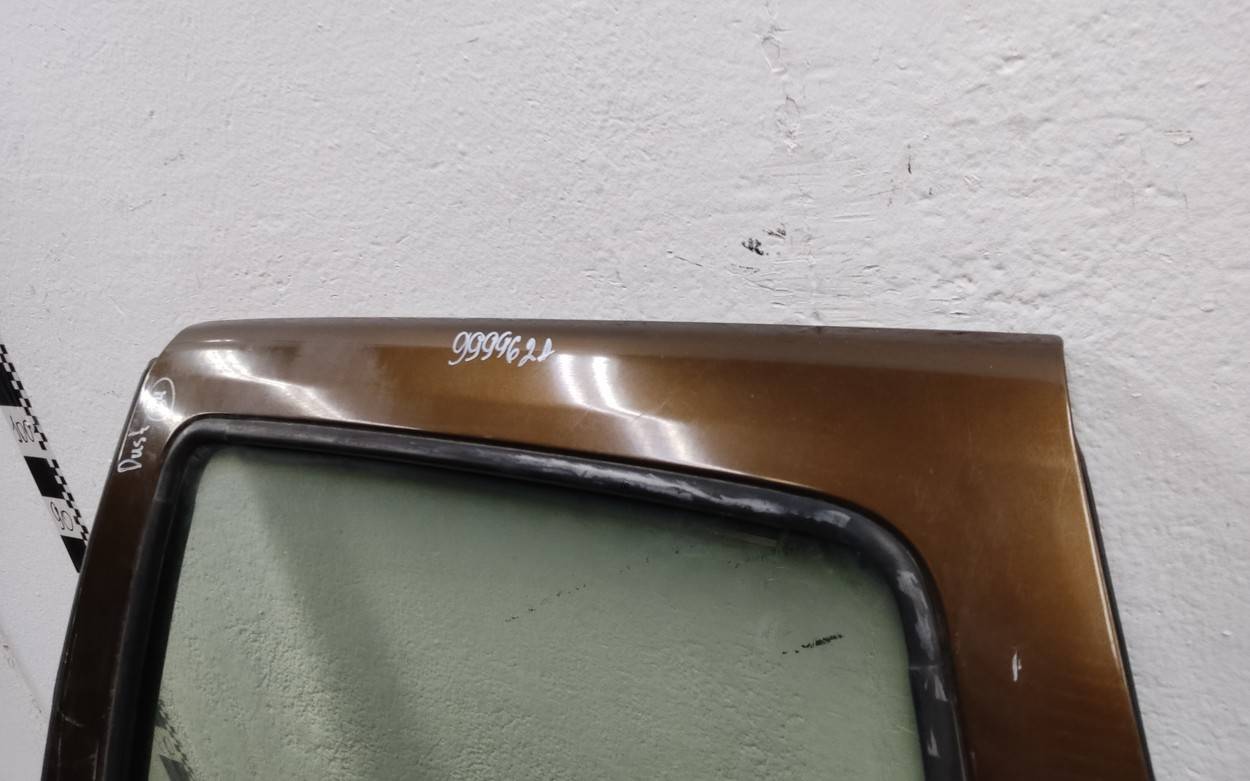 Дверь задняя левая