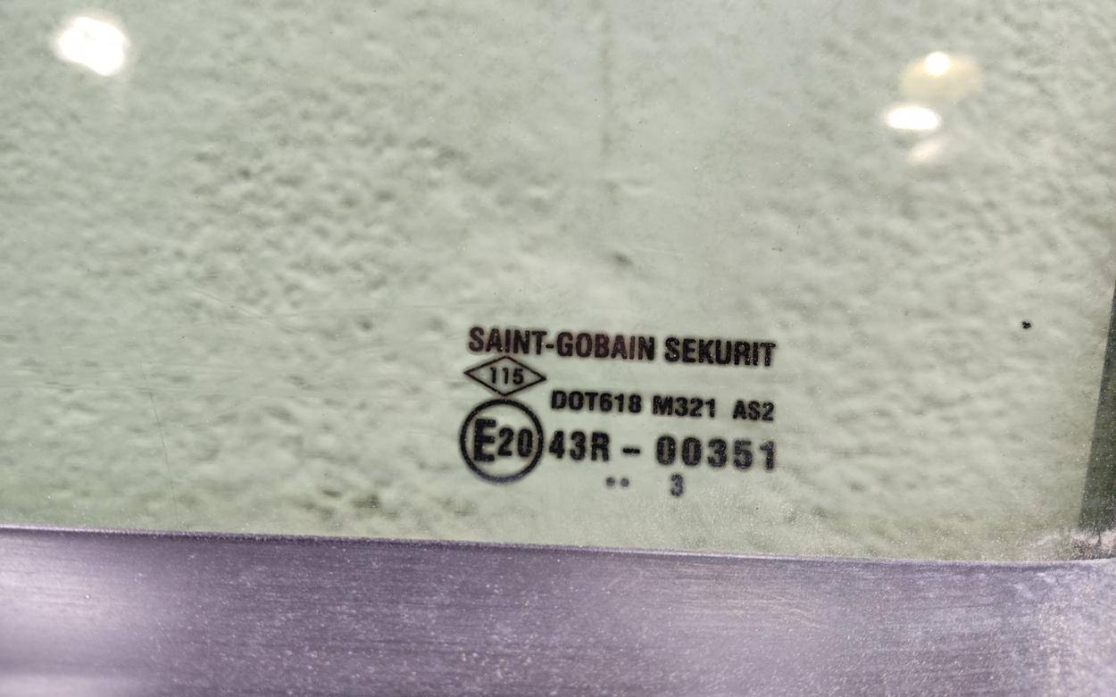 Дверь задняя левая