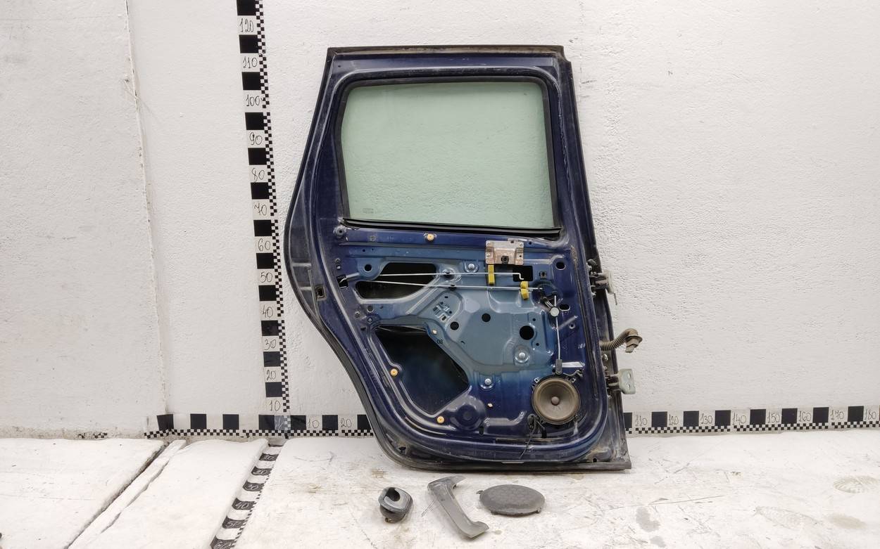 Дверь задняя левая