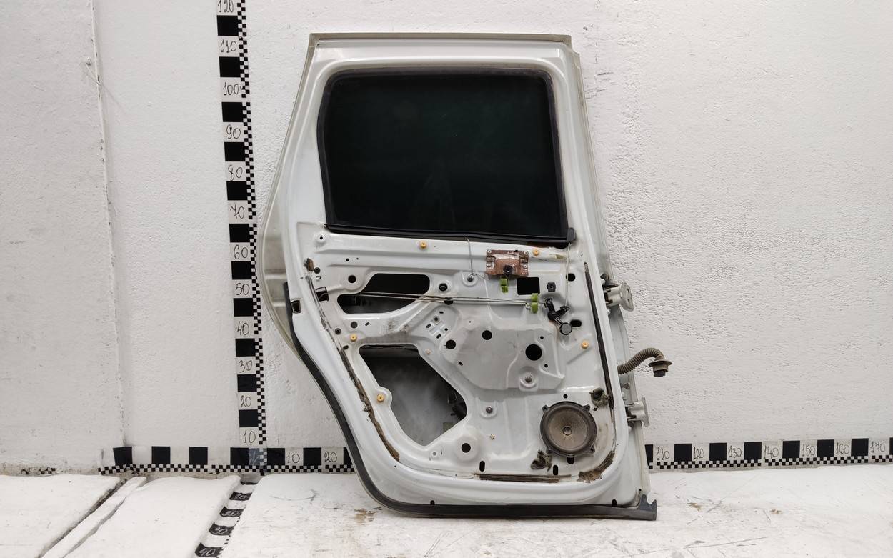 Дверь задняя левая