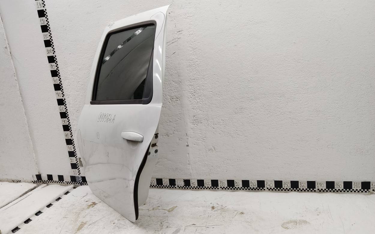 Дверь задняя левая