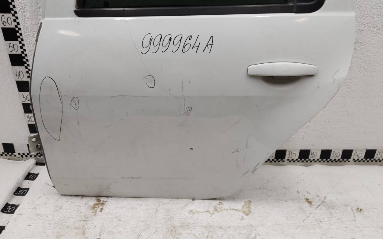 Дверь задняя левая