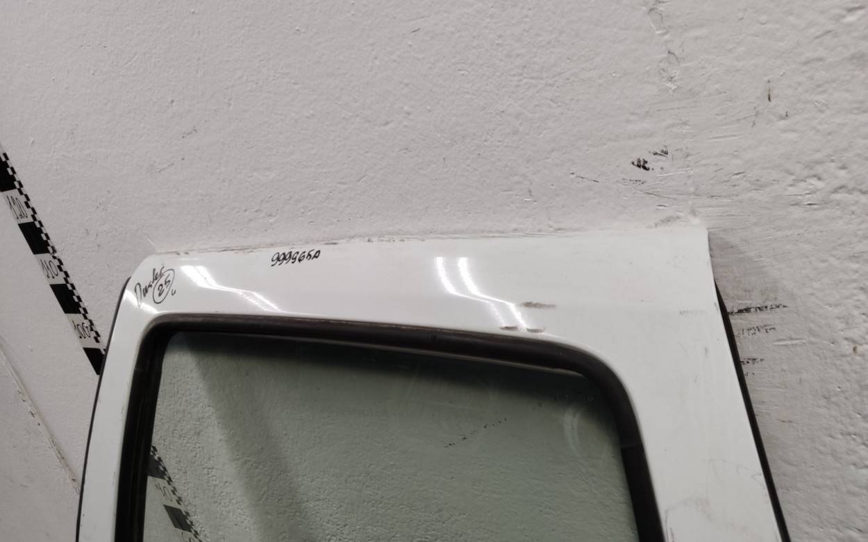 Дверь задняя левая