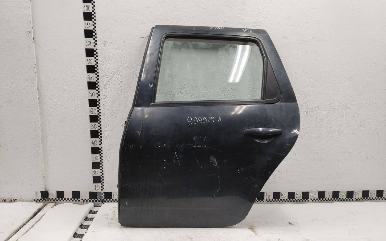 Дверь задняя левая