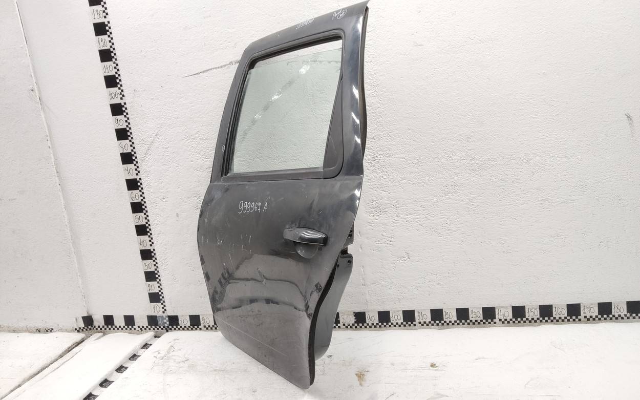 Дверь задняя левая