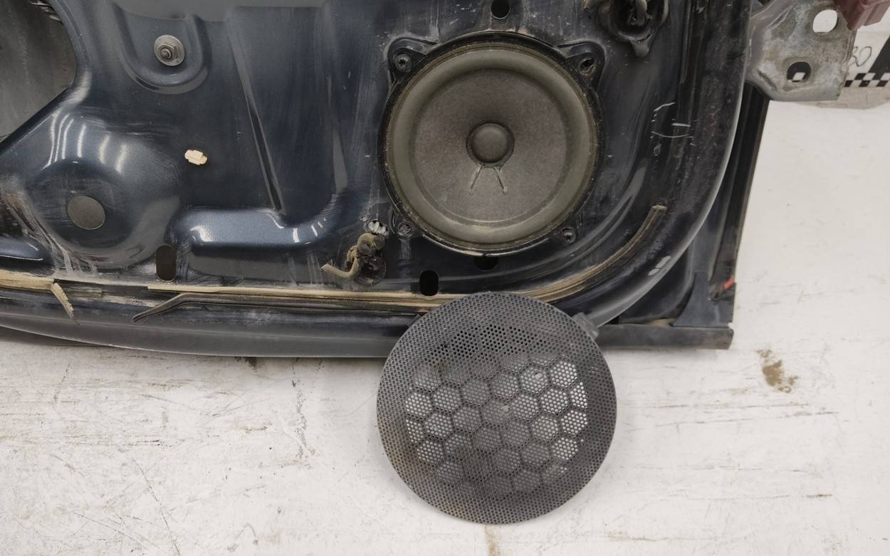 Дверь задняя левая