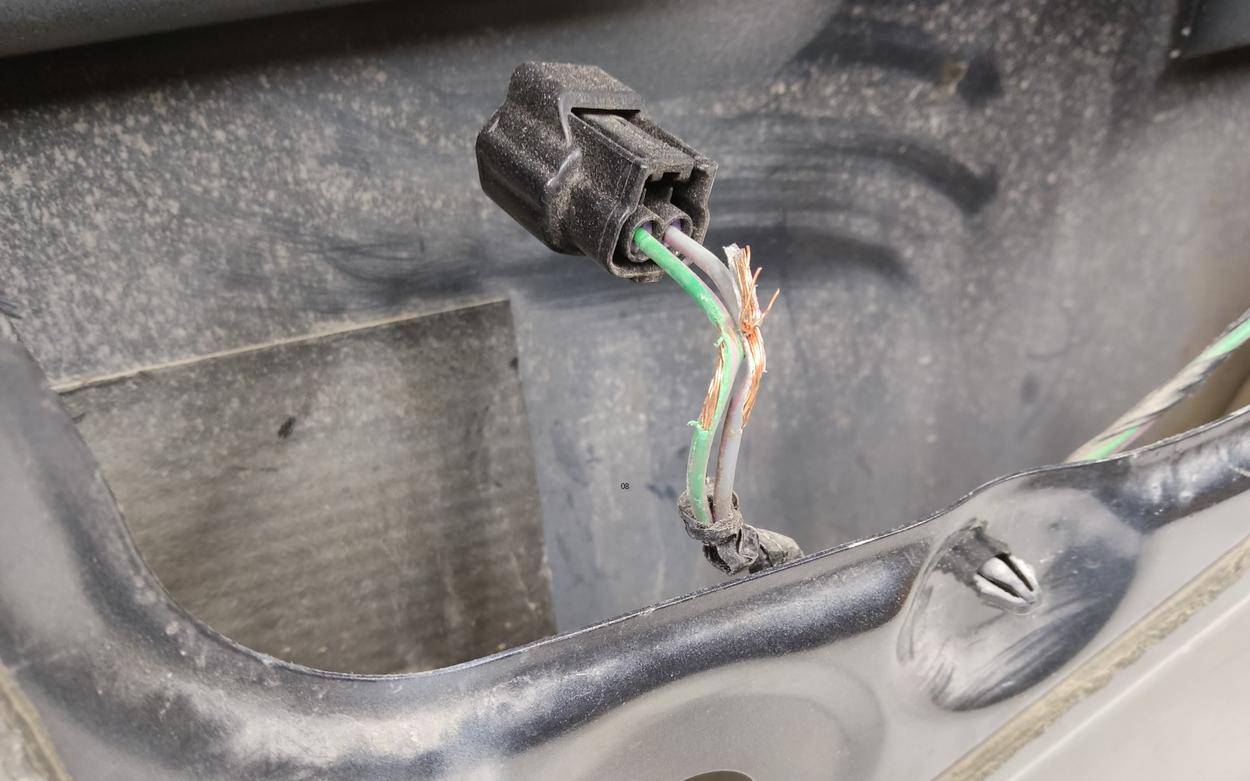 Дверь задняя правая