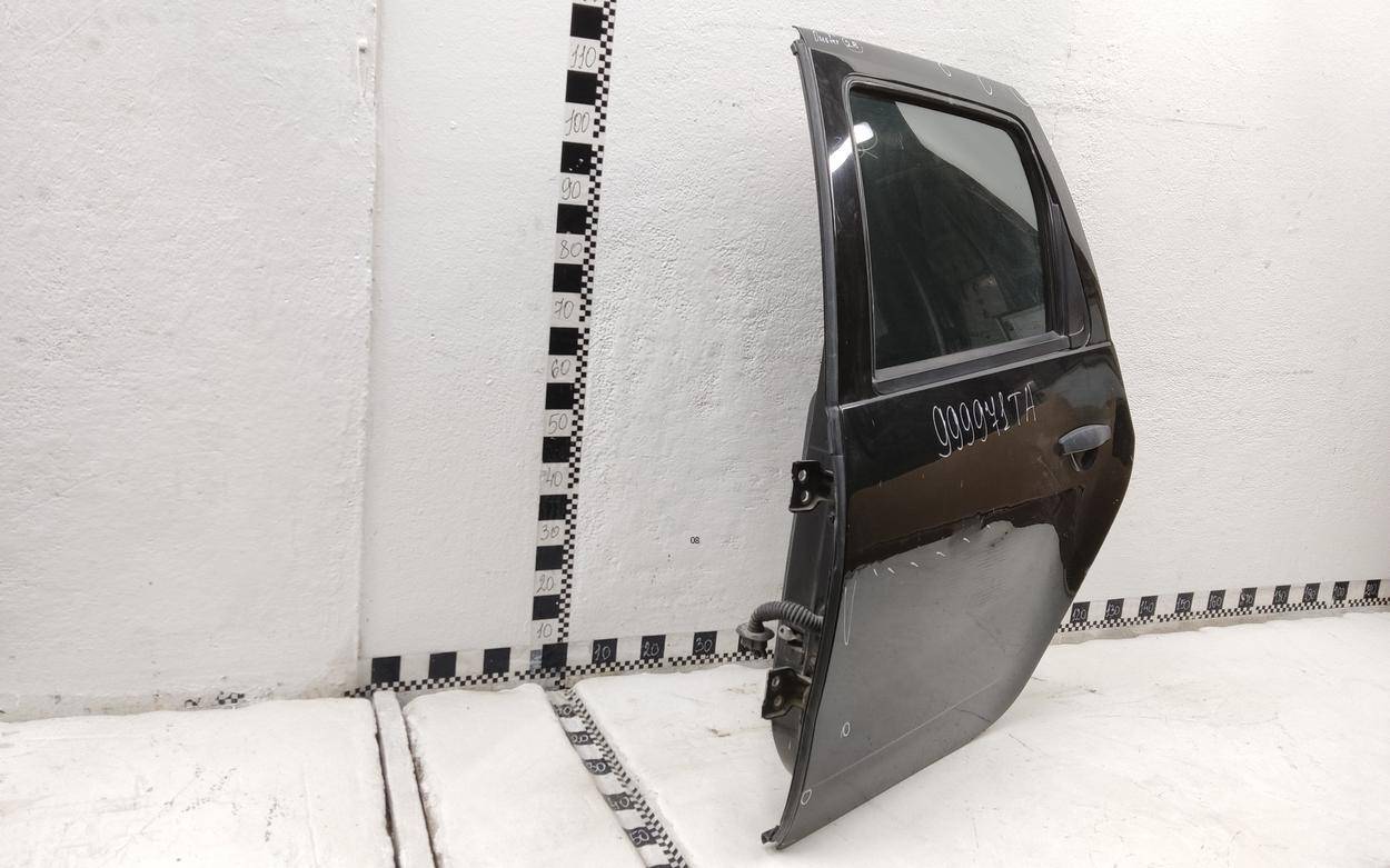 Дверь задняя левая