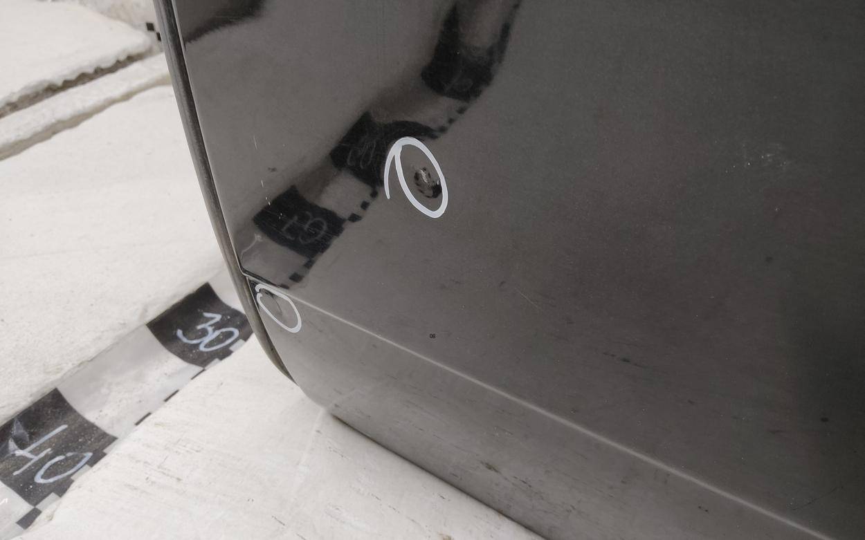 Дверь задняя левая