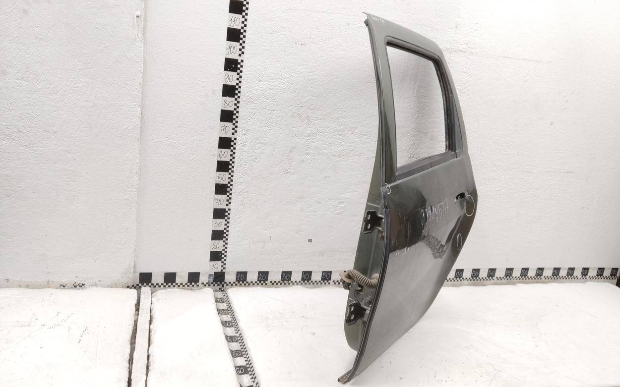 Дверь задняя левая