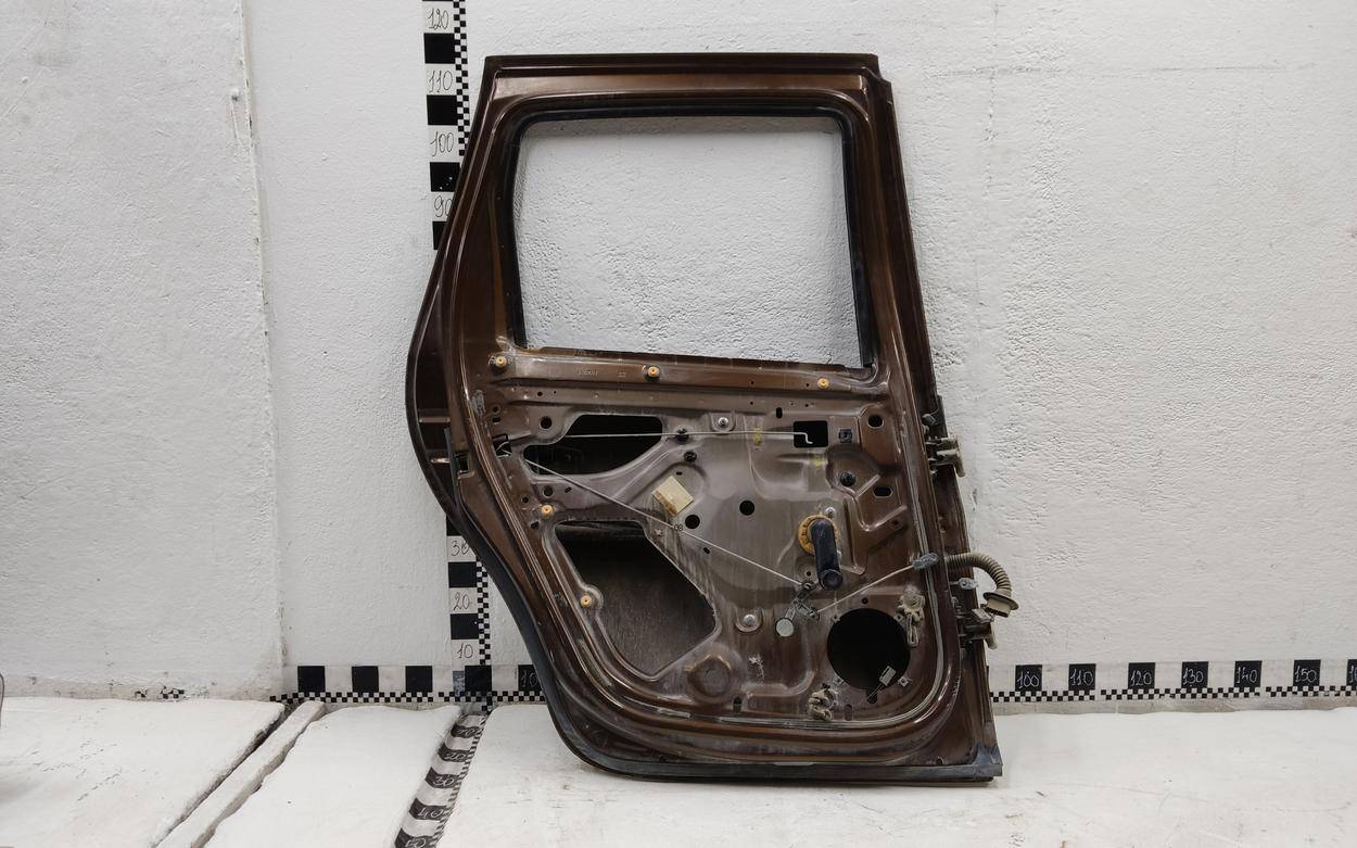 Дверь задняя левая