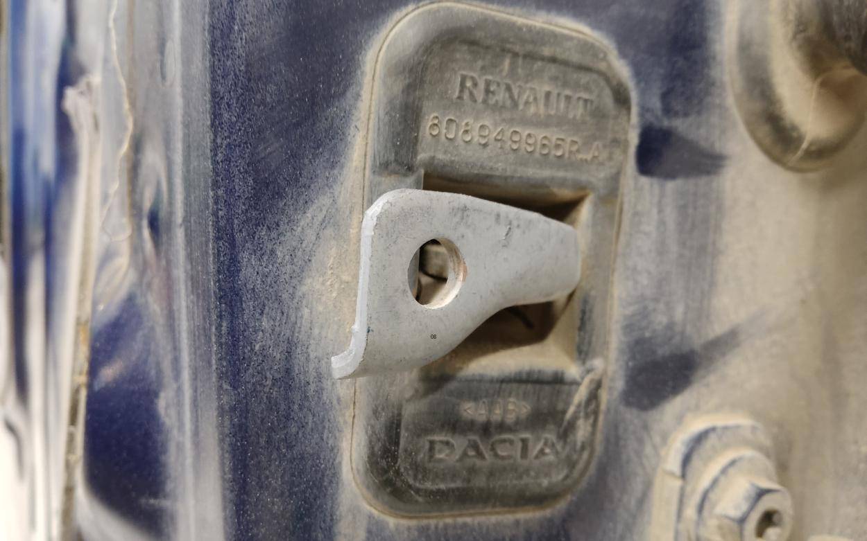 Дверь задняя левая