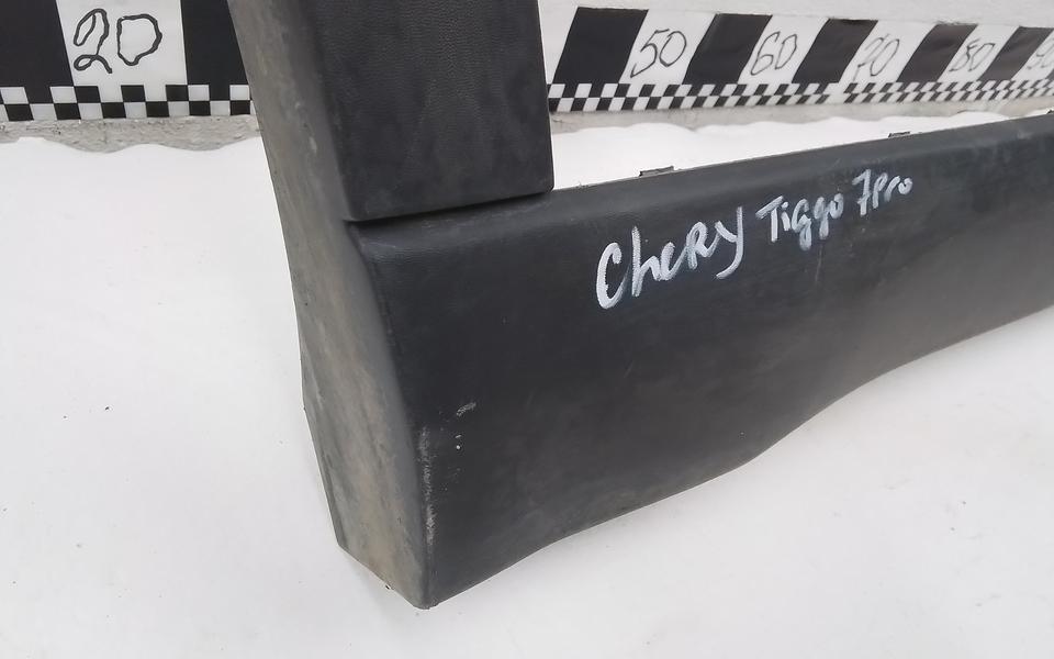 Накладка двери задней правой Chery Tiggo 8 Pro