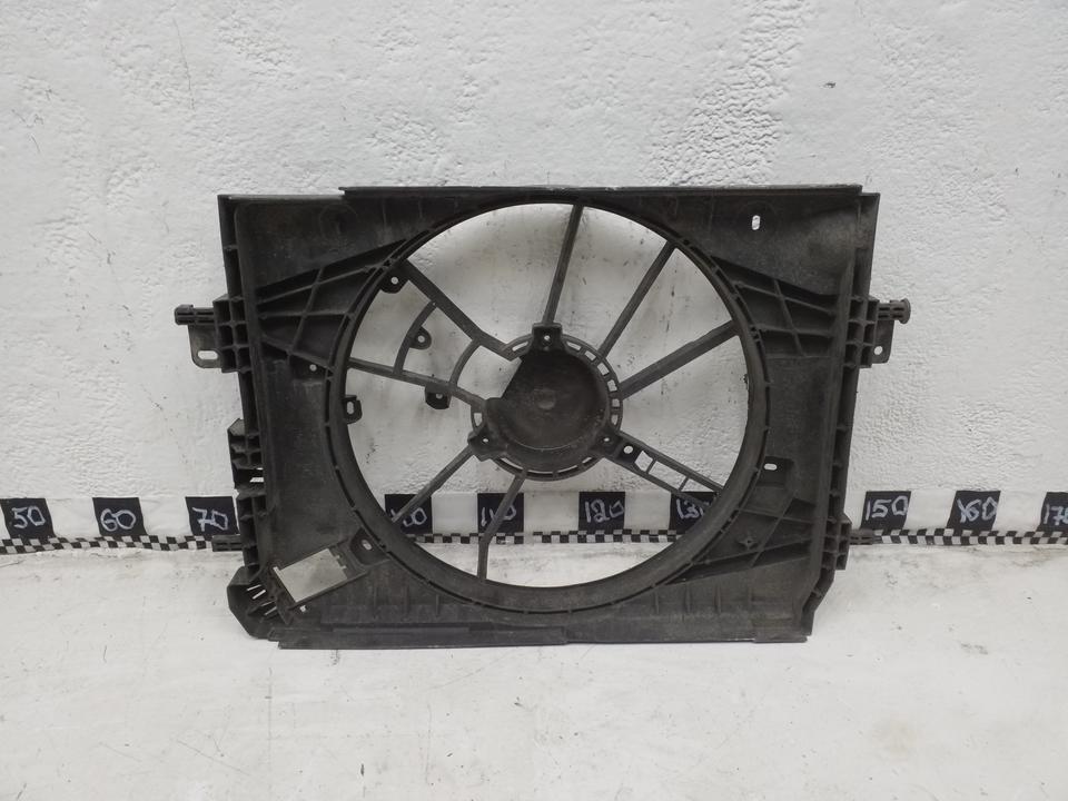 Диффузор вентилятора радиатора Renault Dokker 1