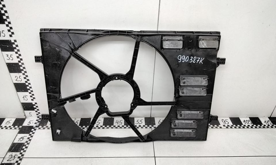 Диффузор вентилятора радиатора Volkswagen Golf 7