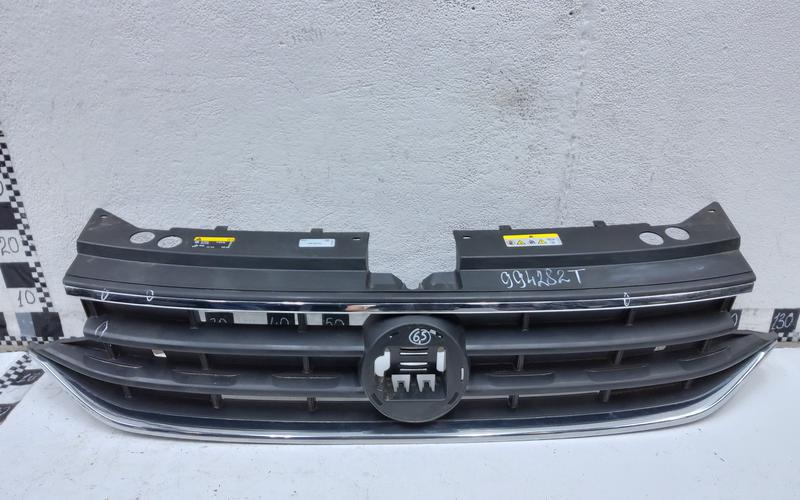 Решетка радиатора Volkswagen Tiguan 2 Restail